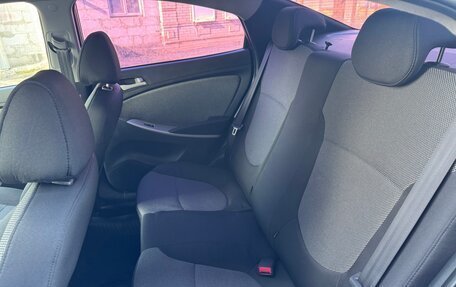 Hyundai Solaris II рестайлинг, 2013 год, 940 000 рублей, 18 фотография