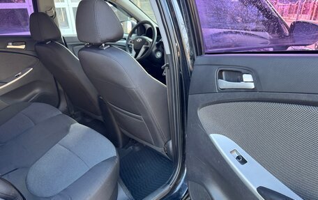 Hyundai Solaris II рестайлинг, 2013 год, 940 000 рублей, 19 фотография