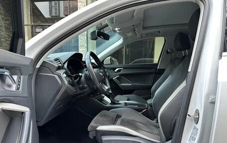 Audi Q3, 2022 год, 2 000 000 рублей, 8 фотография