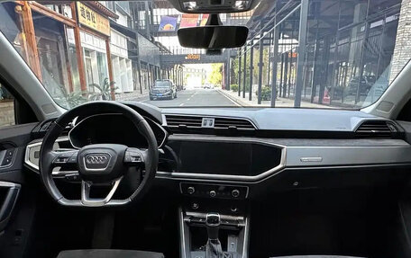 Audi Q3, 2022 год, 2 000 000 рублей, 11 фотография