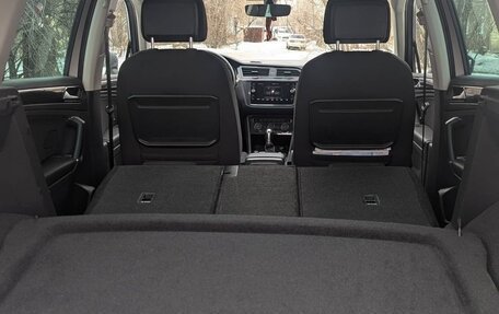 Volkswagen Tiguan II, 2018 год, 2 799 000 рублей, 10 фотография