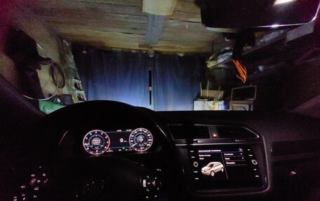 Volkswagen Tiguan II, 2018 год, 2 799 000 рублей, 30 фотография