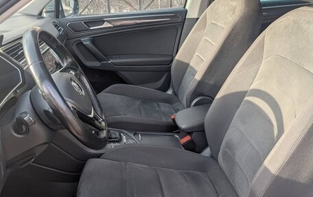 Volkswagen Tiguan II, 2018 год, 2 799 000 рублей, 25 фотография