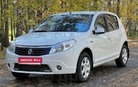 Renault Sandero II рестайлинг, 2014 год, 620 000 рублей, 2 фотография