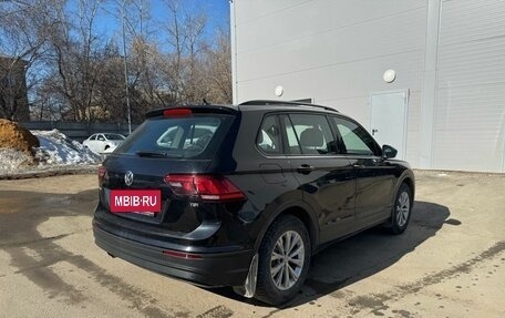 Volkswagen Tiguan II, 2017 год, 2 195 000 рублей, 4 фотография