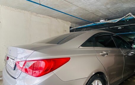 Hyundai Sonata VI, 2012 год, 850 000 рублей, 3 фотография
