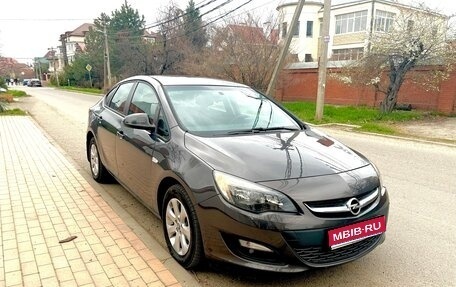 Opel Astra J, 2013 год, 745 000 рублей, 1 фотография