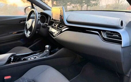 Toyota C-HR I рестайлинг, 2021 год, 2 460 400 рублей, 11 фотография