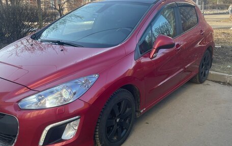 Peugeot 308 II, 2011 год, 850 000 рублей, 2 фотография