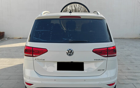 Volkswagen Touran III, 2022 год, 2 550 000 рублей, 7 фотография