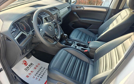 Volkswagen Touran III, 2022 год, 2 550 000 рублей, 11 фотография