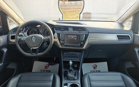 Volkswagen Touran III, 2022 год, 2 550 000 рублей, 9 фотография