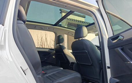 Volkswagen Touran III, 2022 год, 2 550 000 рублей, 24 фотография