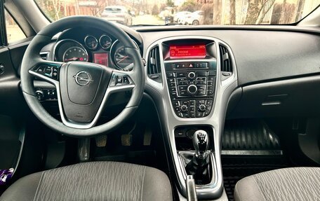 Opel Astra J, 2013 год, 745 000 рублей, 10 фотография