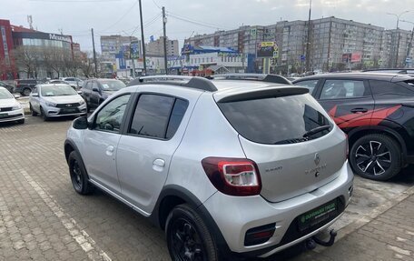 Renault Sandero II рестайлинг, 2015 год, 955 000 рублей, 6 фотография