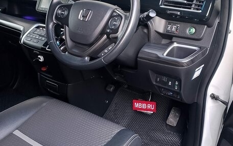 Honda Stepwgn IV, 2015 год, 1 200 000 рублей, 10 фотография