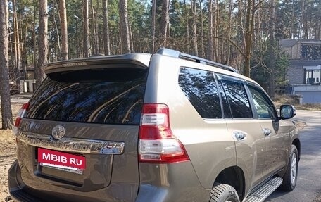 Toyota Land Cruiser Prado 150 рестайлинг 2, 2015 год, 4 500 000 рублей, 5 фотография