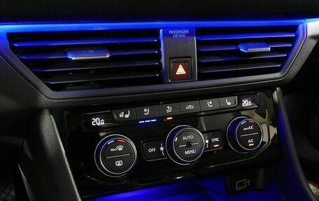 Volkswagen Jetta VII, 2022 год, 1 920 000 рублей, 18 фотография