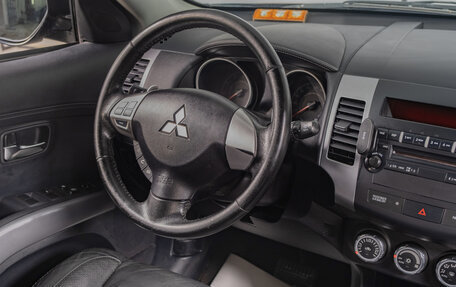 Mitsubishi Outlander III рестайлинг 3, 2012 год, 1 549 000 рублей, 9 фотография