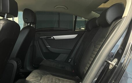 Volkswagen Passat B7, 2011 год, 1 099 000 рублей, 12 фотография