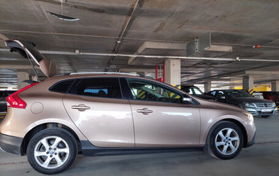 Volvo V40 II рестайлинг, 2015 год, 1 200 000 рублей, 1 фотография