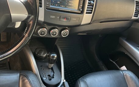 Mitsubishi Outlander III рестайлинг 3, 2011 год, 890 000 рублей, 7 фотография