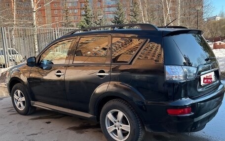 Mitsubishi Outlander III рестайлинг 3, 2011 год, 890 000 рублей, 12 фотография