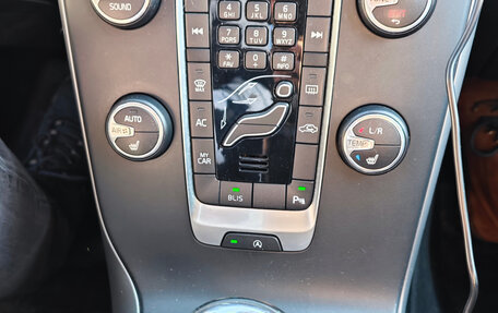 Volvo V40 II рестайлинг, 2015 год, 1 200 000 рублей, 10 фотография