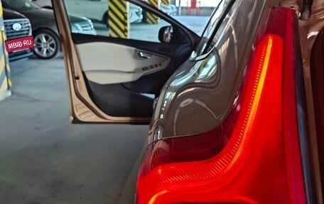 Volvo V40 II рестайлинг, 2015 год, 1 200 000 рублей, 8 фотография