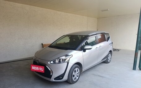 Toyota Sienta II, 2019 год, 2 000 000 рублей, 2 фотография