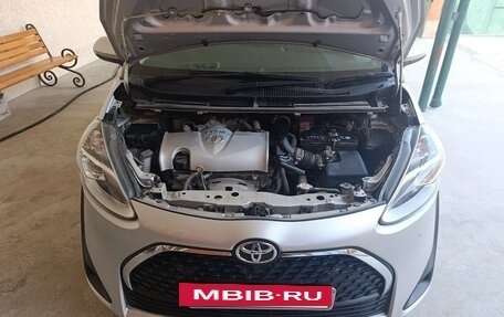 Toyota Sienta II, 2019 год, 2 000 000 рублей, 13 фотография