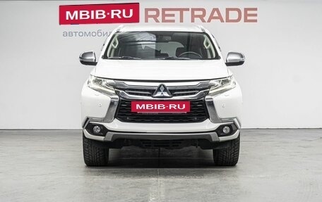 Mitsubishi Pajero Sport III рестайлинг, 2016 год, 3 070 000 рублей, 3 фотография