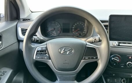 Hyundai Solaris II рестайлинг, 2020 год, 1 300 000 рублей, 13 фотография