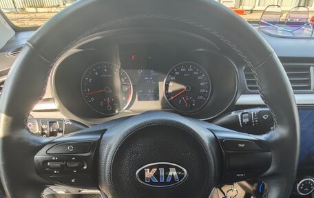 KIA Rio IV, 2020 год, 1 800 000 рублей, 2 фотография