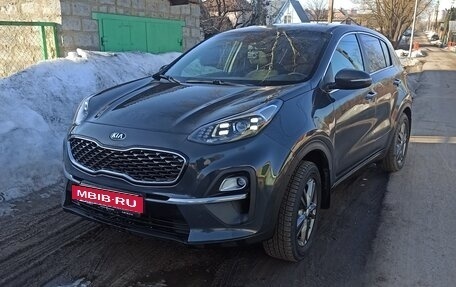 KIA Sportage IV рестайлинг, 2020 год, 2 350 000 рублей, 5 фотография