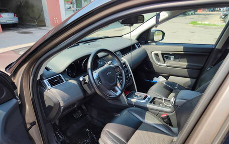 Land Rover Discovery Sport I рестайлинг, 2017 год, 2 400 000 рублей, 6 фотография