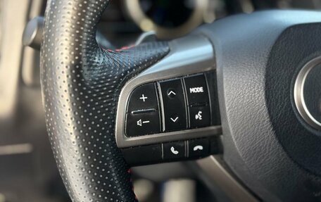 Lexus RX IV рестайлинг, 2017 год, 4 250 000 рублей, 26 фотография