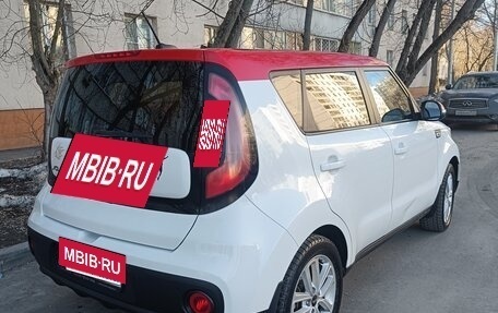 KIA Soul II рестайлинг, 2019 год, 1 750 000 рублей, 3 фотография