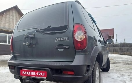 Chevrolet Niva I рестайлинг, 2010 год, 500 000 рублей, 7 фотография