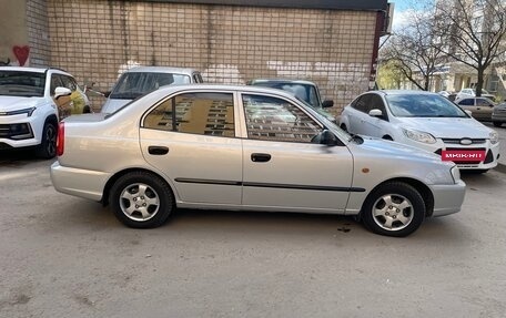 Hyundai Accent II, 2010 год, 660 000 рублей, 2 фотография