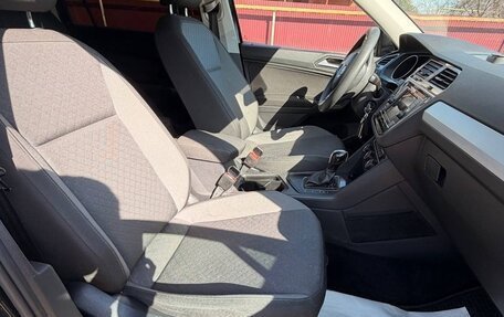 Volkswagen Tiguan II, 2020 год, 2 350 000 рублей, 13 фотография