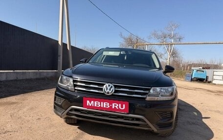Volkswagen Tiguan II, 2020 год, 2 350 000 рублей, 3 фотография