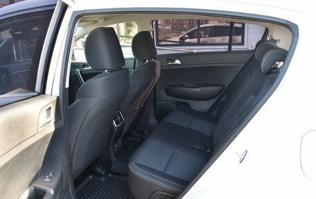 KIA Sportage IV рестайлинг, 2020 год, 2 299 000 рублей, 10 фотография