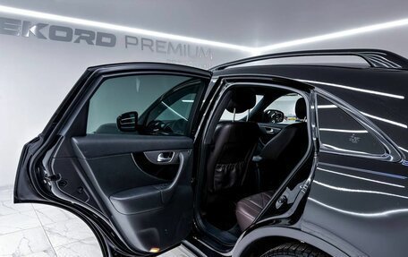 Infiniti QX70, 2015 год, 3 450 000 рублей, 26 фотография