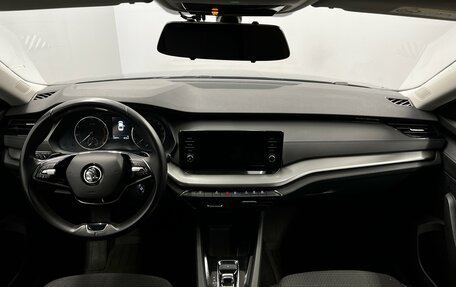 Skoda Octavia IV, 2021 год, 1 999 000 рублей, 11 фотография