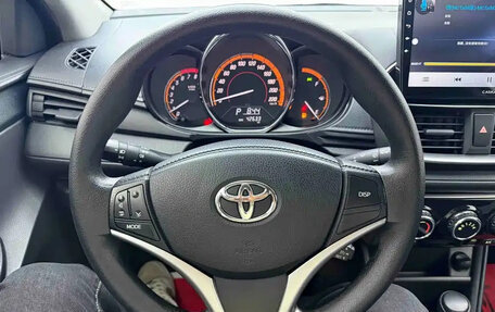 Toyota Yaris XP150 рестайлинг, 2022 год, 1 040 000 рублей, 9 фотография