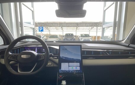 Geely Atlas, 2024 год, 3 500 000 рублей, 13 фотография