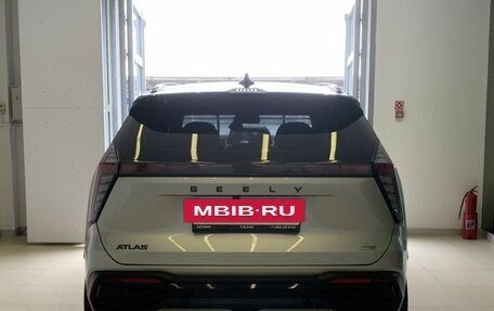 Geely Atlas, 2024 год, 3 500 000 рублей, 5 фотография