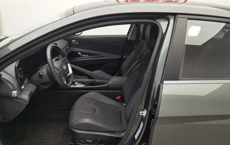 Hyundai Elantra, 2025 год, 1 580 000 рублей, 10 фотография