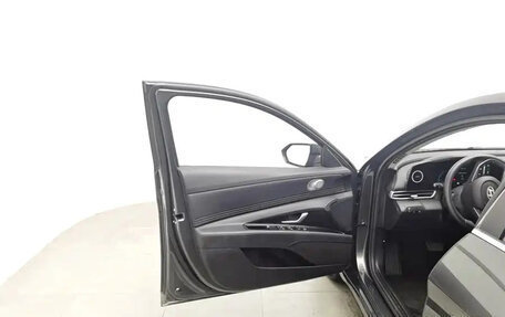 Hyundai Elantra, 2025 год, 1 580 000 рублей, 8 фотография